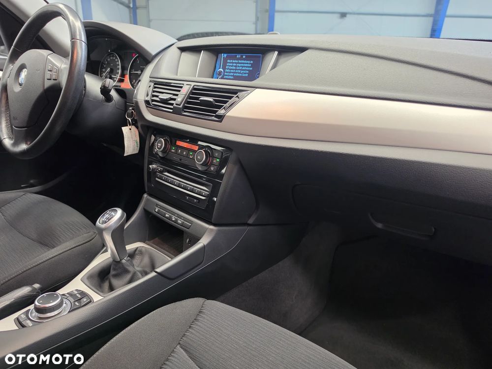BMW X1 xDrive18d xLine - 37