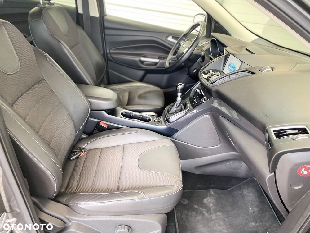 Ford Kuga 1.5 EcoBoost 2x4 Titanium - 15