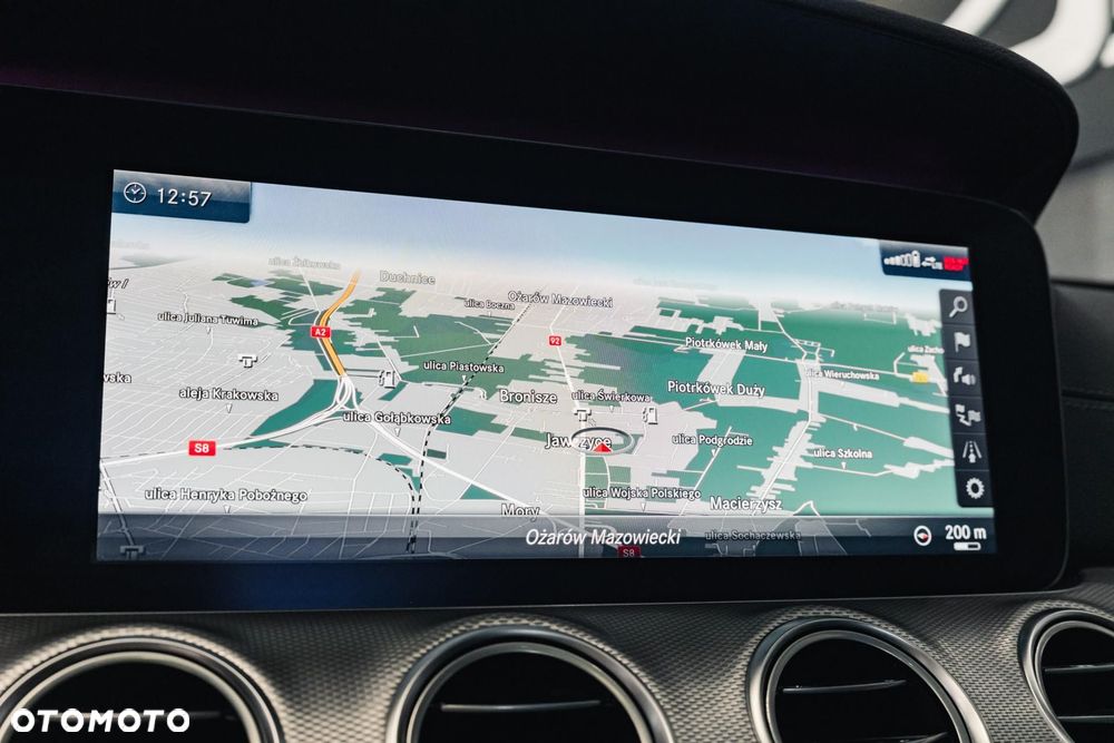Mercedes-Benz Klasa E 220 d 4-Matic 9G-TRONIC - 18