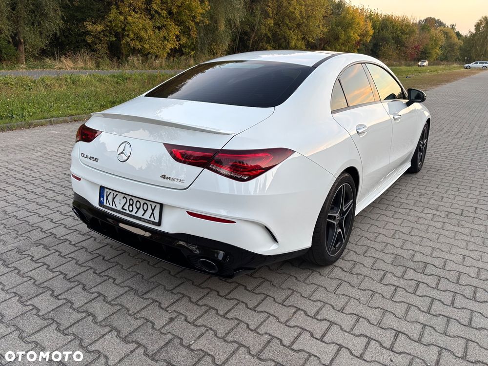 Mercedes-Benz CLA - 23