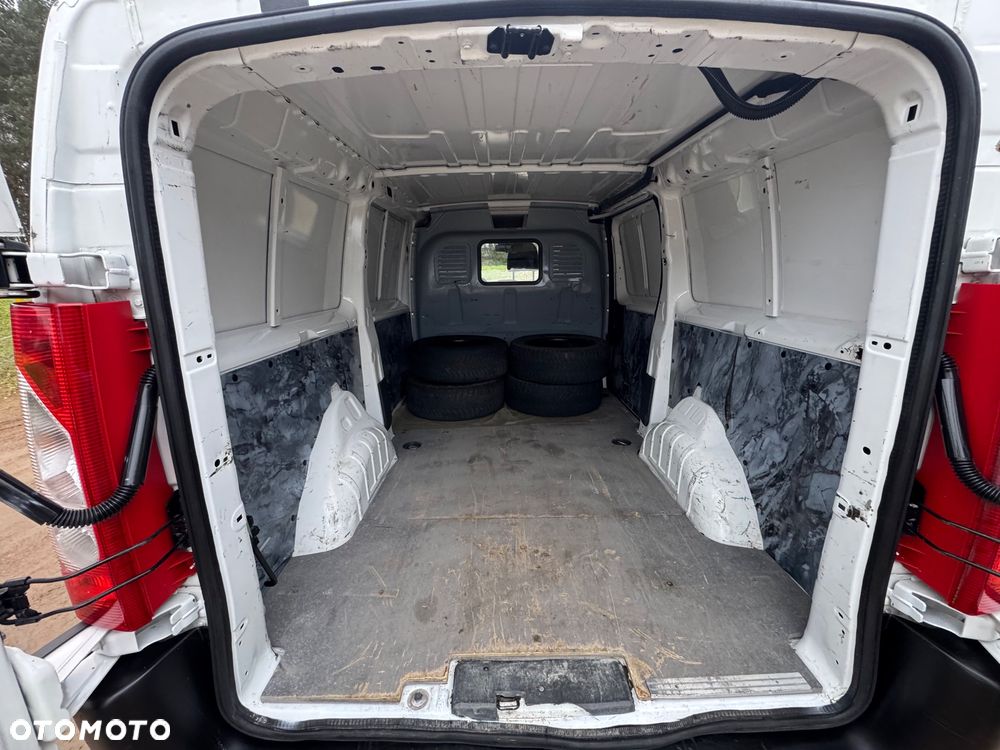 Peugeot Expert Kombi Standard 2,8t EAT8 - 24