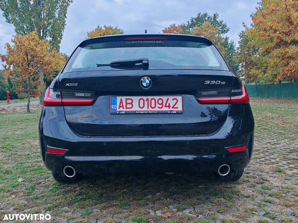 BMW Seria 3 330e Touring xDrive Aut. Advantage - 2