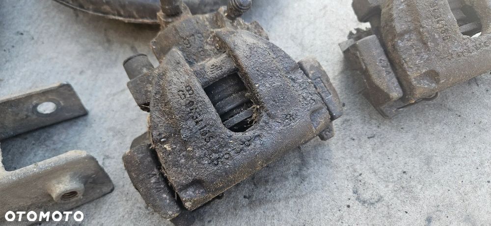Zwrotnica piasta lewa prawa tył tylna wahacz zacisk Volvo V70 II 2,4 D5 9200624 - 6