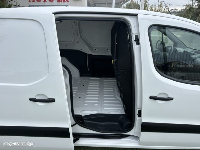 Citroën BERLINGO 3 LUGARES 100 CV - 8