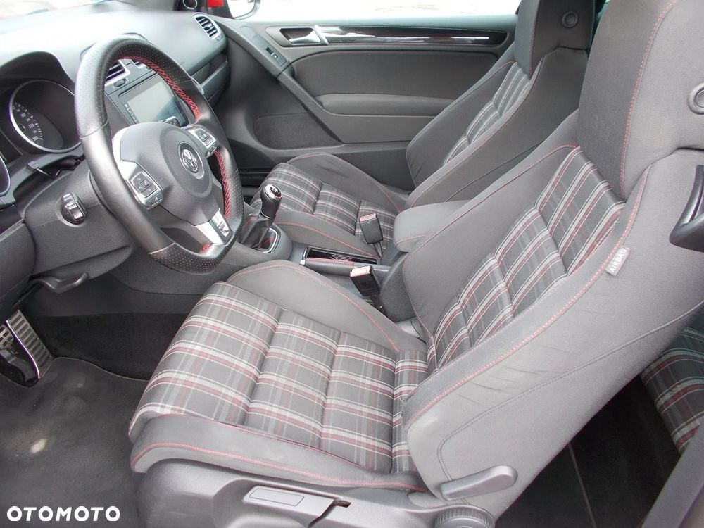 Volkswagen Golf 2.0 GTI - 16