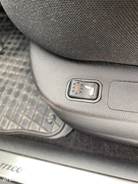 Alfa Romeo Giulietta 1.4 TB Distinctive - 29