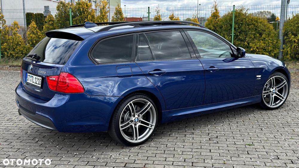 BMW Seria 3 330d xDrive DPF Edition Sport - 9