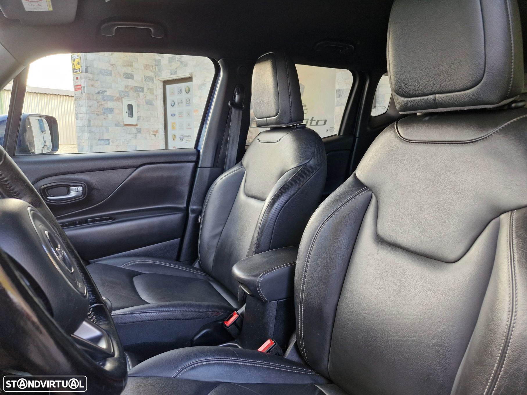 Jeep Renegade 1.0 T Limited - 19