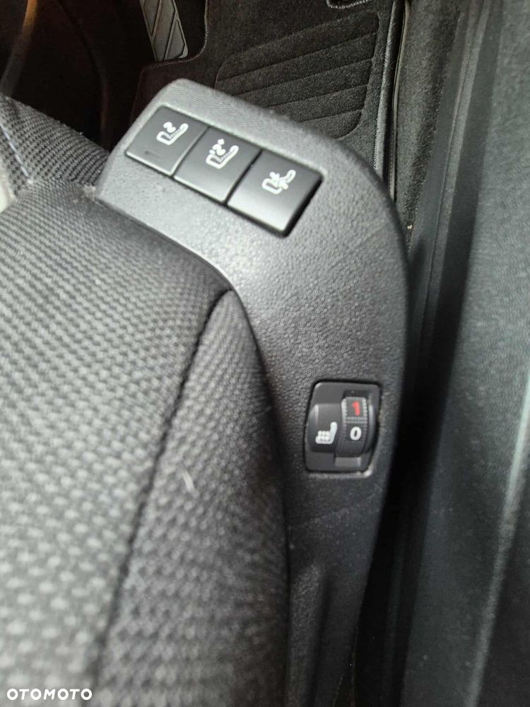 Citroën C4 Grand Picasso BlueHDi 150 EAT6 Exclusive - 23