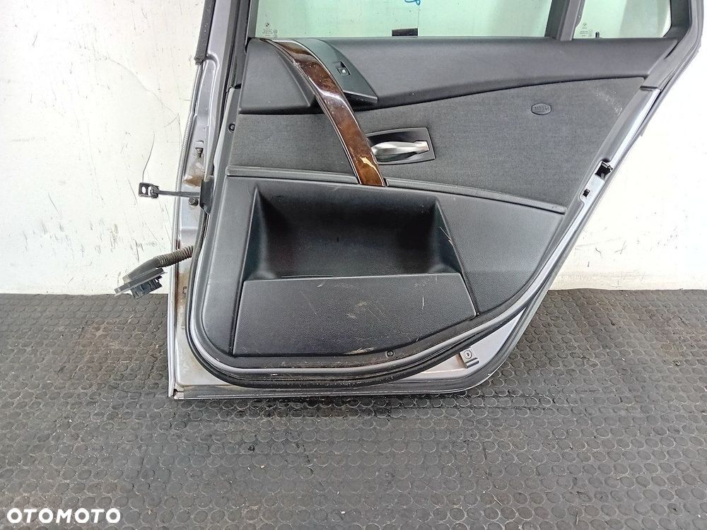 DRZWI TYŁ PRAWY  BMW E61 A08 KOMBI - 5