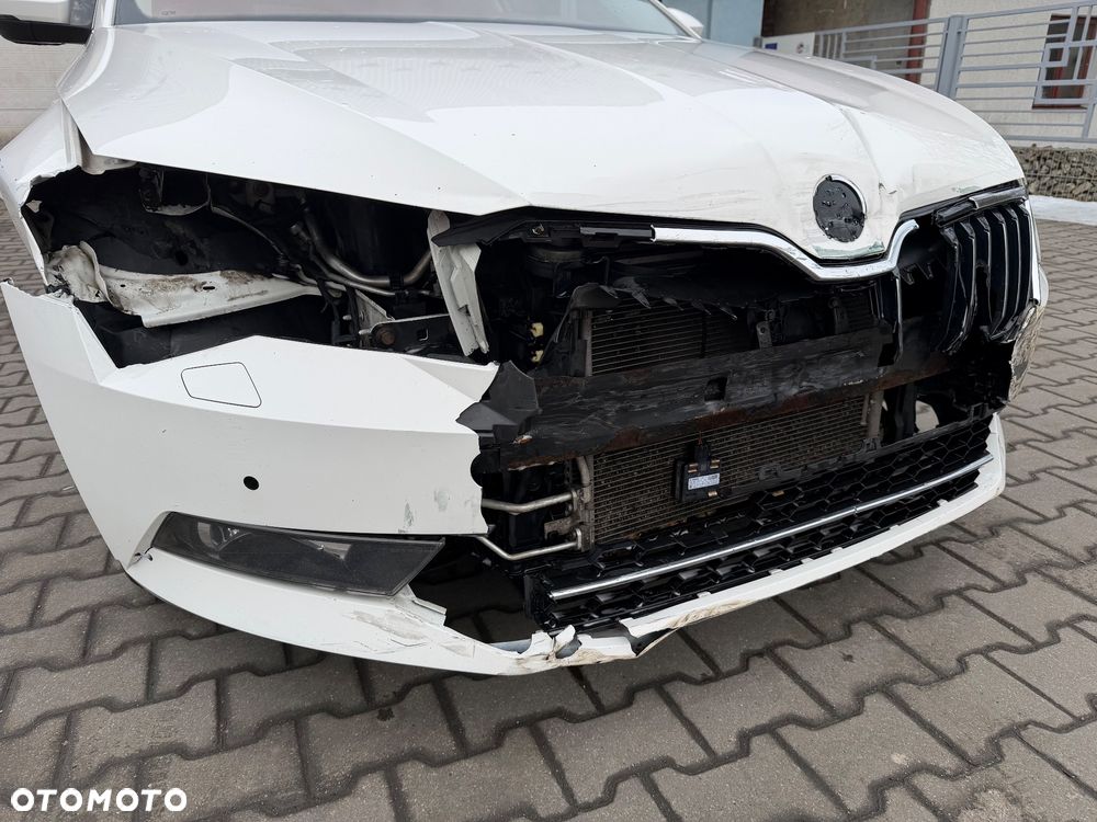 Skoda Superb 2.0 TDI Style DSG - 13