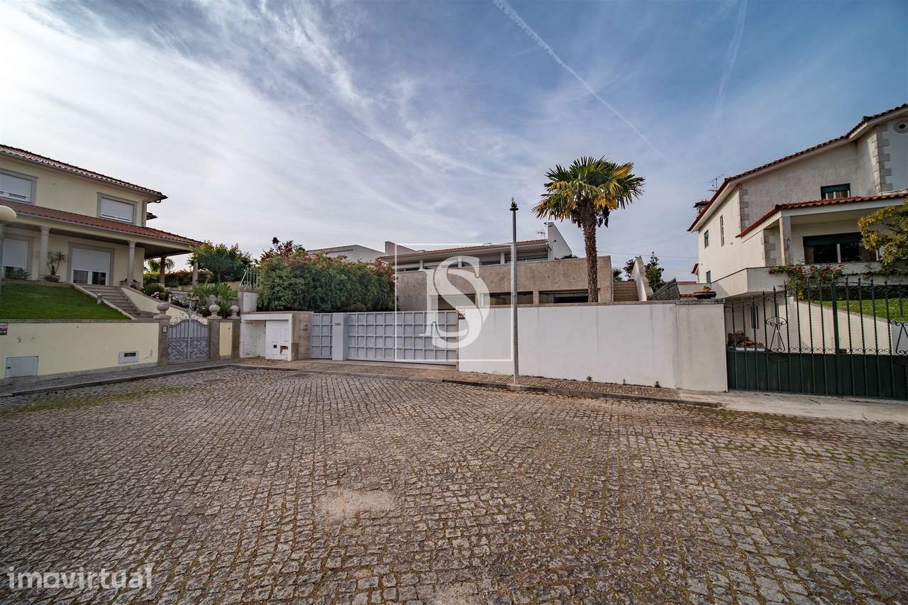 Exclusiva Moradia T4+1 c/ Piscina Aquecida e mais de 380 m² - Grande imagem: 3/43