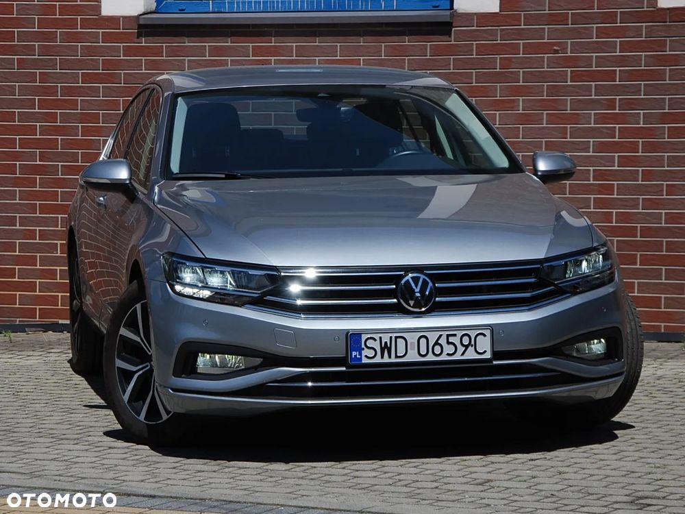 Volkswagen Passat 2.0 TSI Business DSG - 2