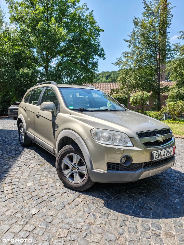Chevrolet Captiva 2.0 d LT high 5os - 24