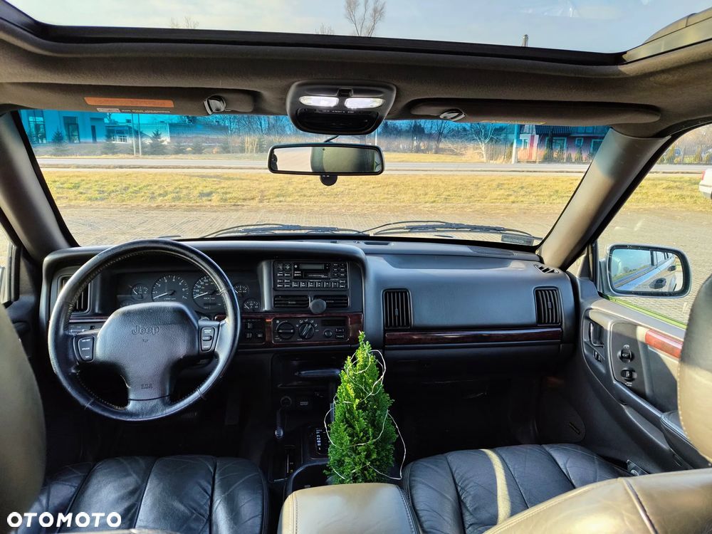 Jeep Grand Cherokee 5.9 Limited - 16