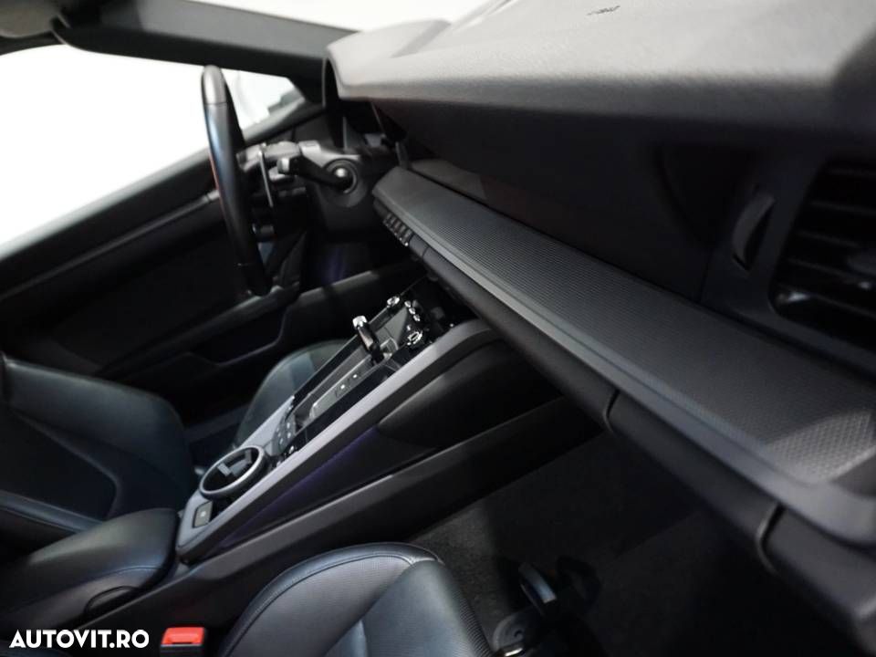 Porsche 911 Carrera Cabriolet PDK - 23