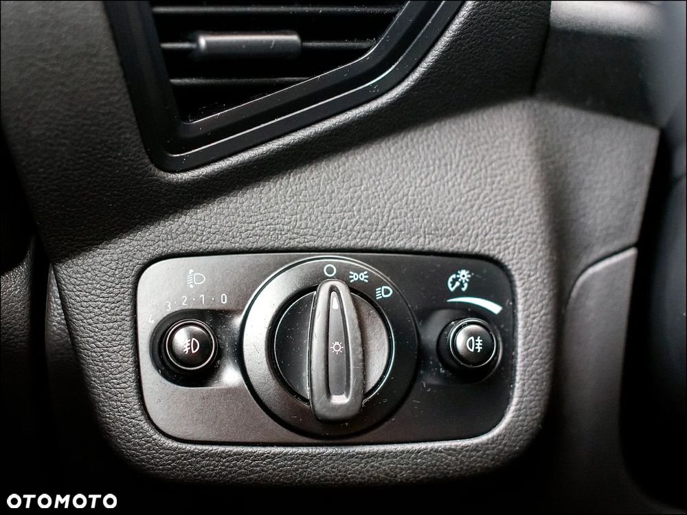 Ford Kuga - 31