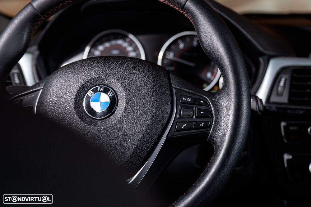 BMW 318 d Touring Line Sport - 19