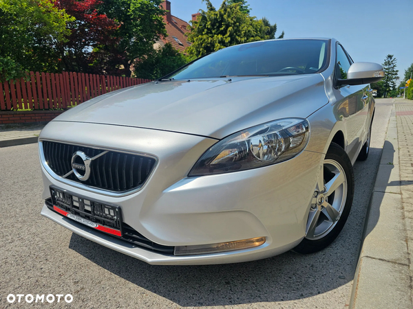 Volvo V40 D2