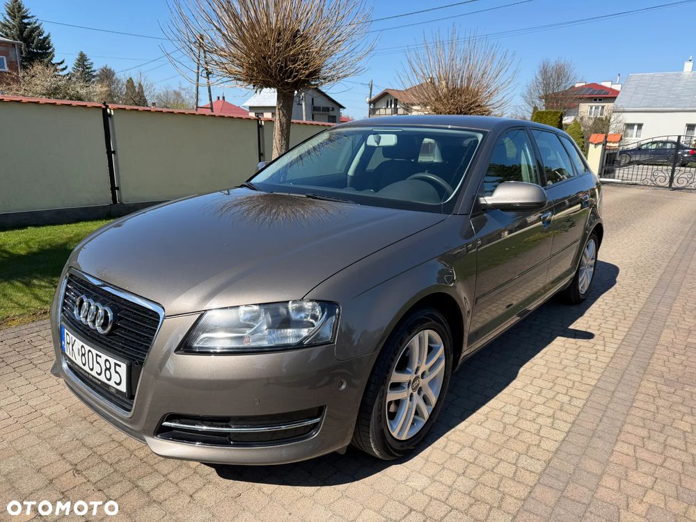 Audi A3 Sportback - 1
