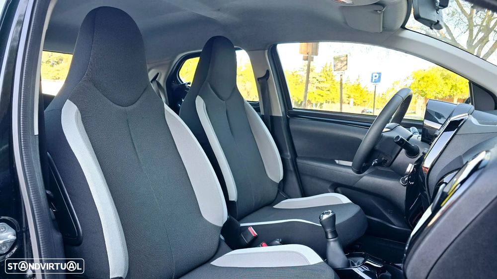 Toyota Aygo 1.0 X-Clusiv - 36