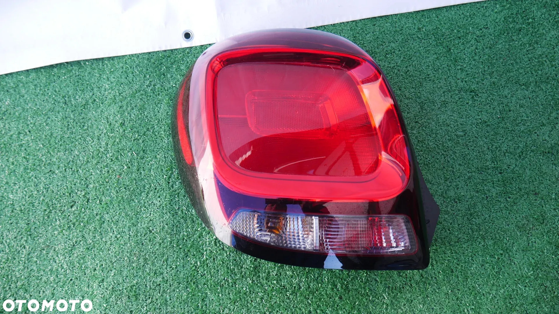 LAMPA LED LIFT TYŁ TYLNA LEWA CIEMNA CITROEN C1 II 81331001 - 10