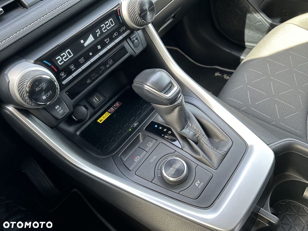 Toyota RAV4 - 18