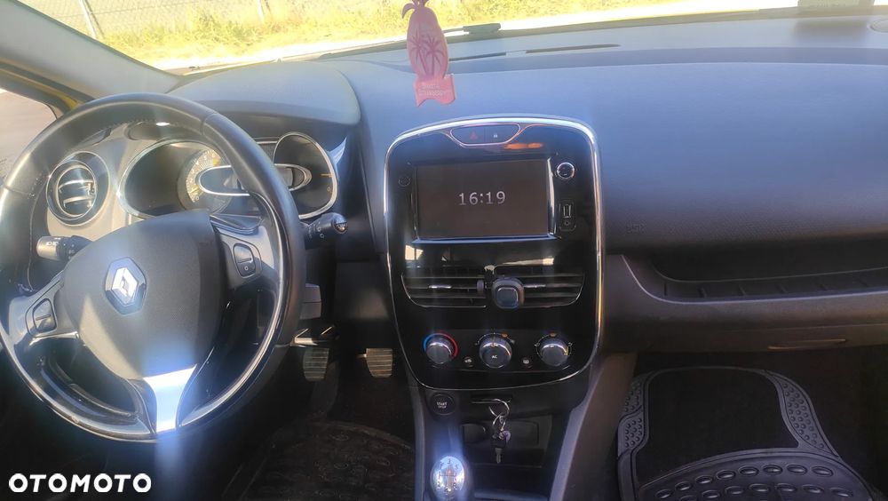 Renault Clio 1.2 16V Life - 10