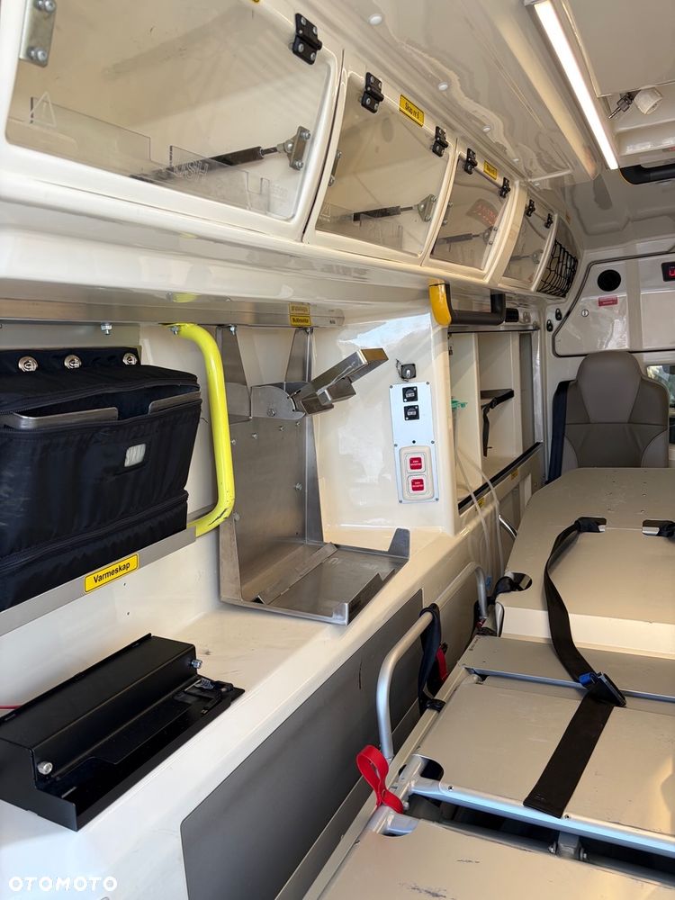 Volvo XC 90 D5 AWD Geartronic Inscription - 8