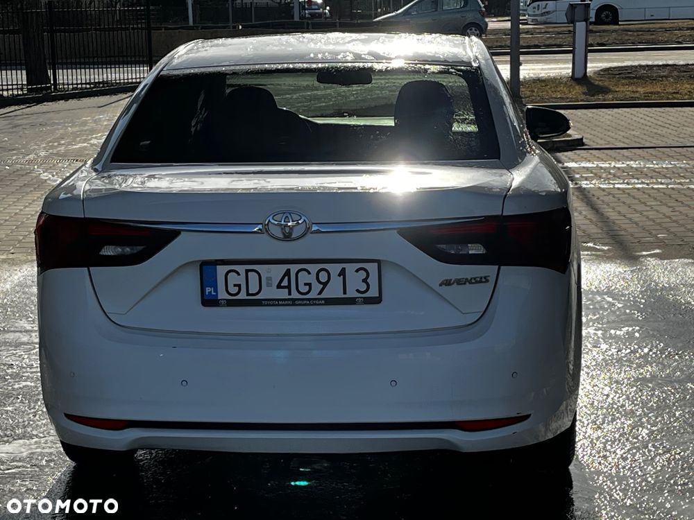 Toyota Avensis 2.0 D-4D Premium - 2