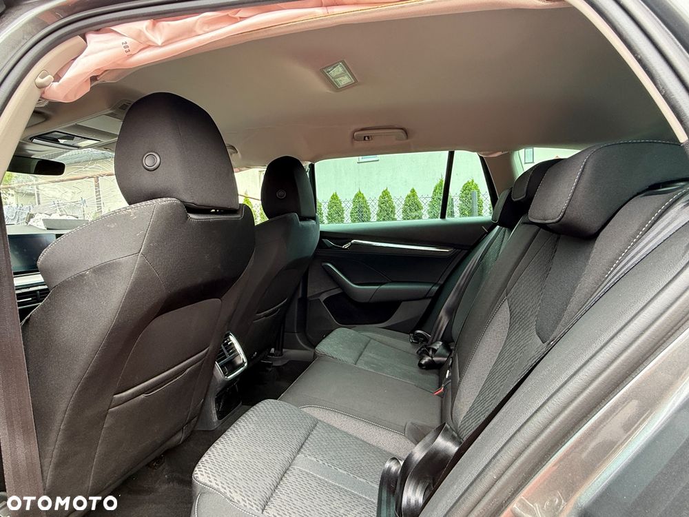Skoda Octavia 2.0 TDI 4x4 Style DSG - 7