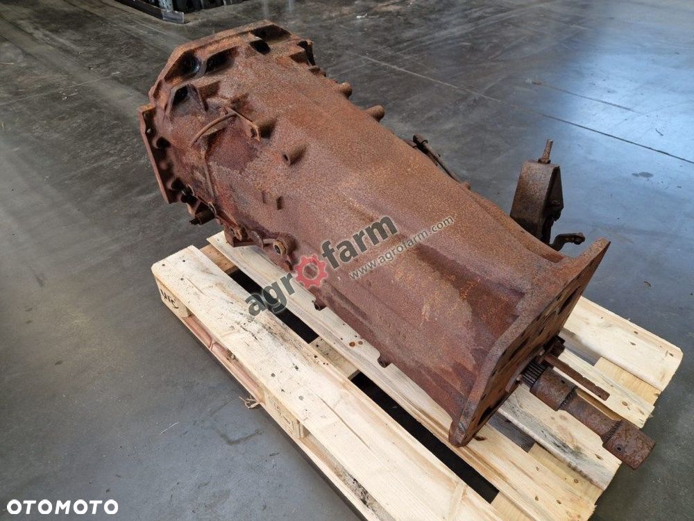 Skrzynia biegów Massey Ferguson 5445 461B9 - 2