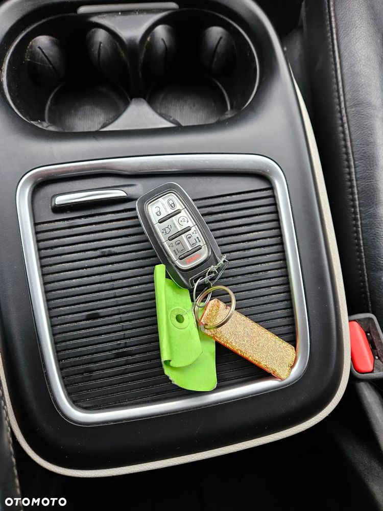 Chrysler Pacifica - 22