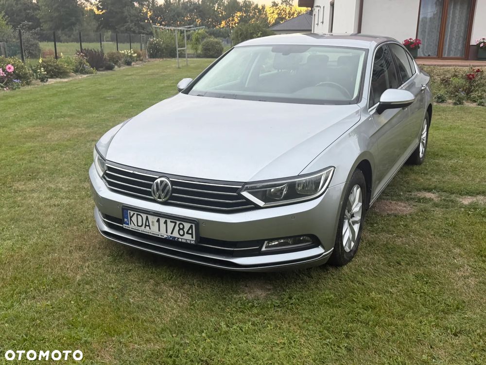 Volkswagen Passat - 2