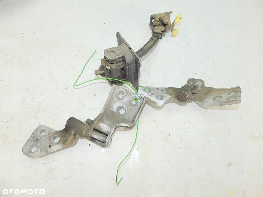 PARTNER II 08- ZAWIASY OGRANICZNIK DRZWI PRAWY TYŁ - 2