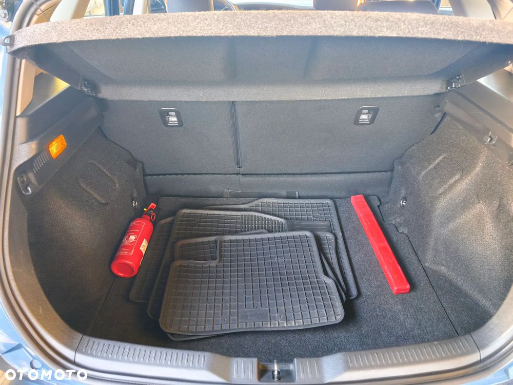 Toyota Auris 1.6 Premium - 17