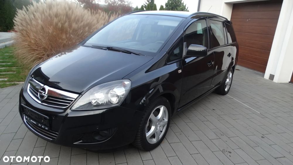 Opel Zafira 1.8 Design Edition - 1