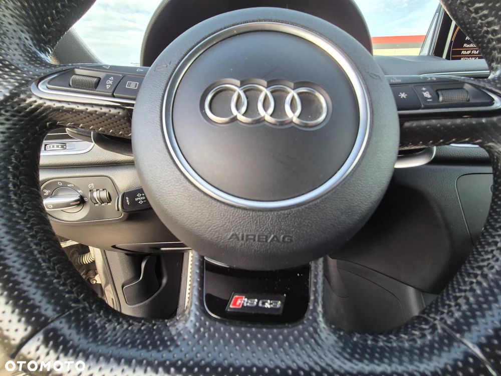 Audi RS Q3 2.5 TFSI quattro S tronic - 37