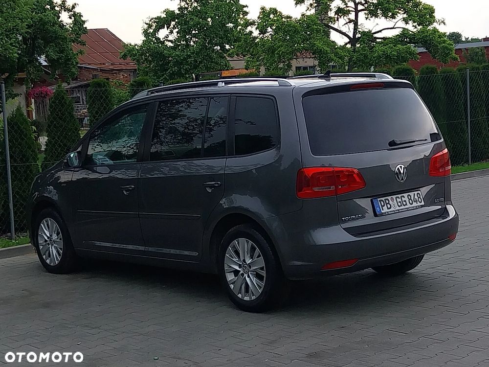 Volkswagen Touran 2.0 TDI Highline - 9