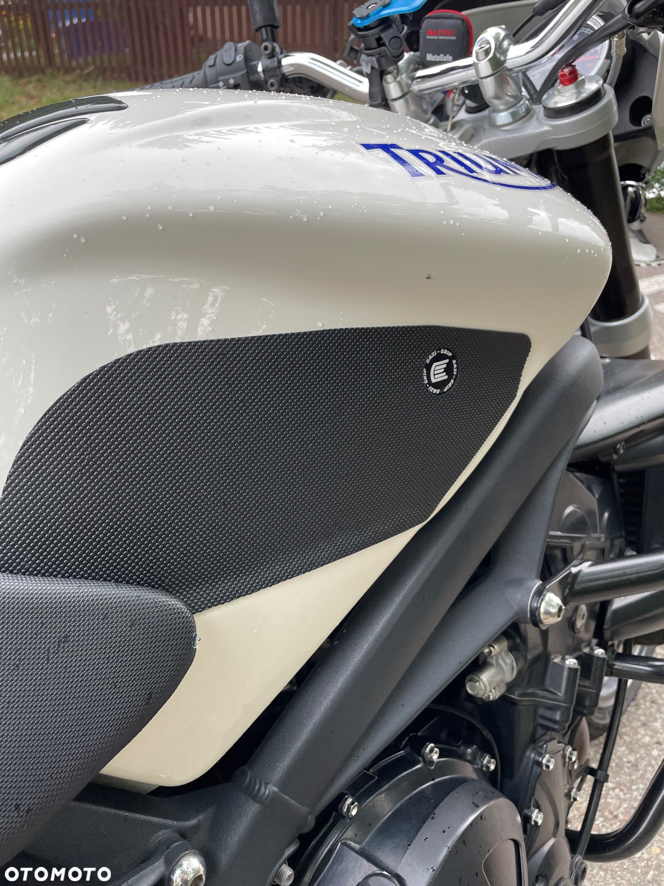 Triumph Street Triple - 15