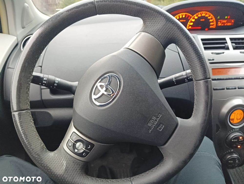 Toyota Yaris 1.33 VVT-i Cool - 13