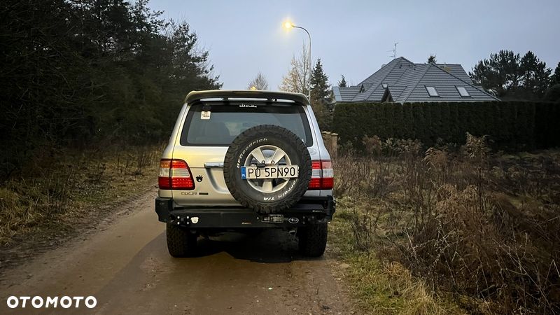Toyota Land Cruiser - 3