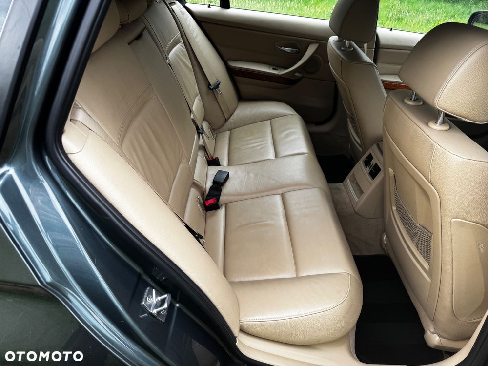 BMW Seria 3 320d DPF - 21