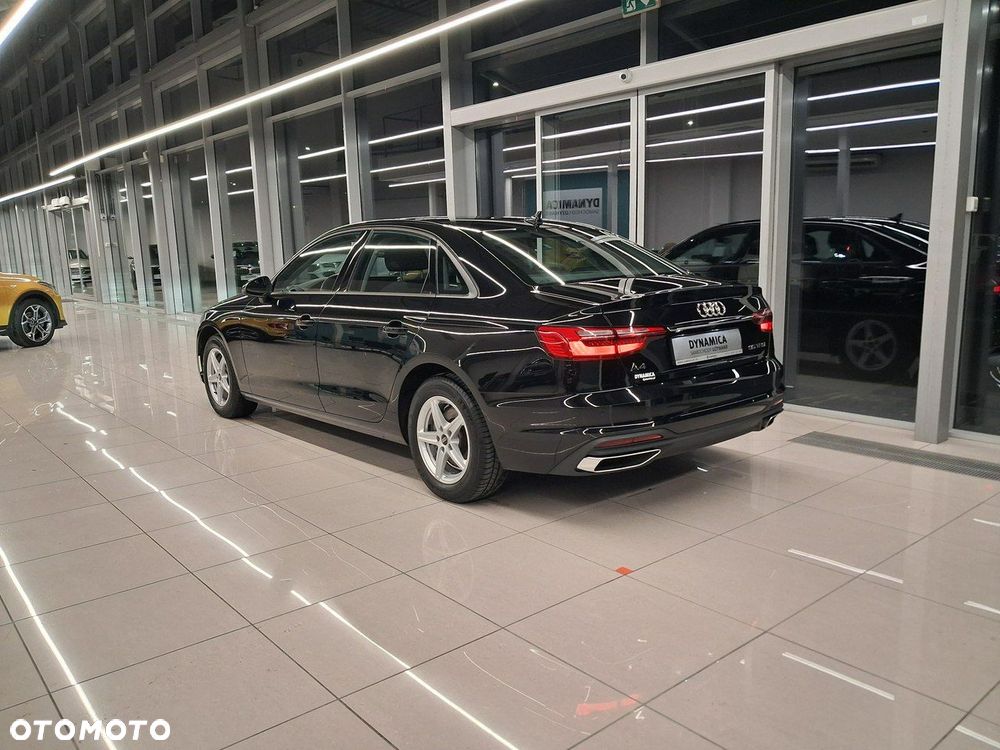 Audi A4 Limousine - 5