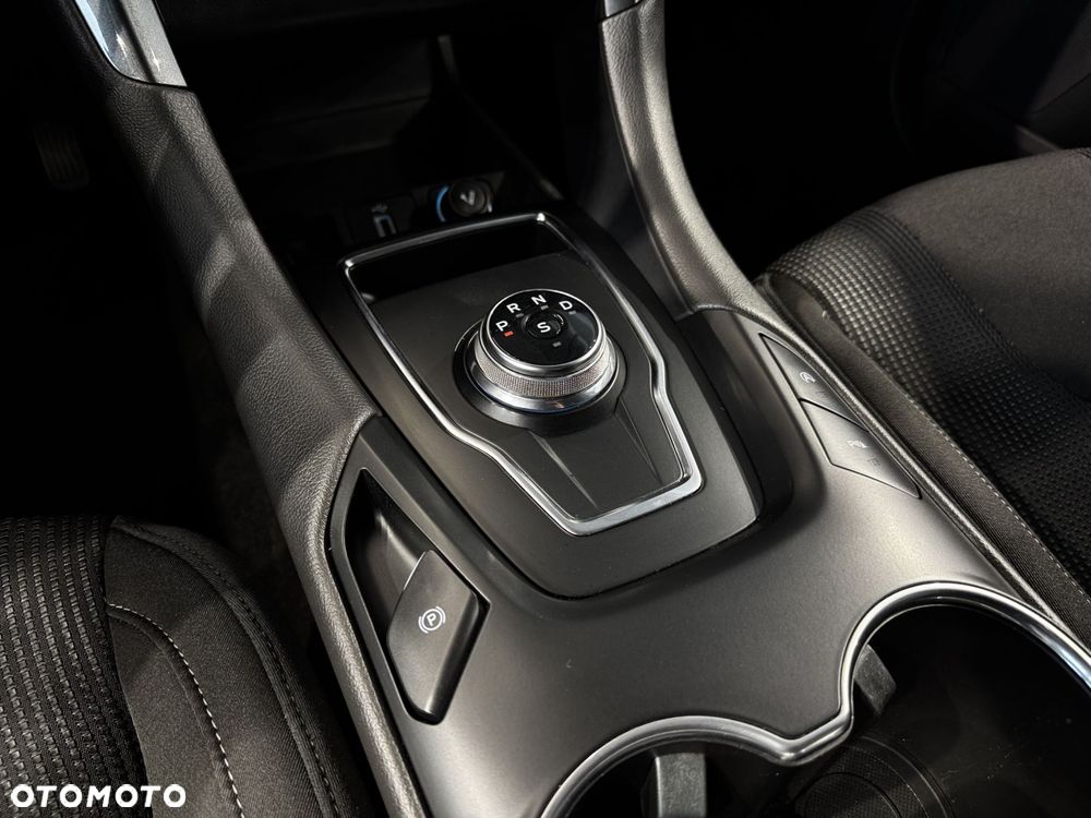 Ford Mondeo - 24