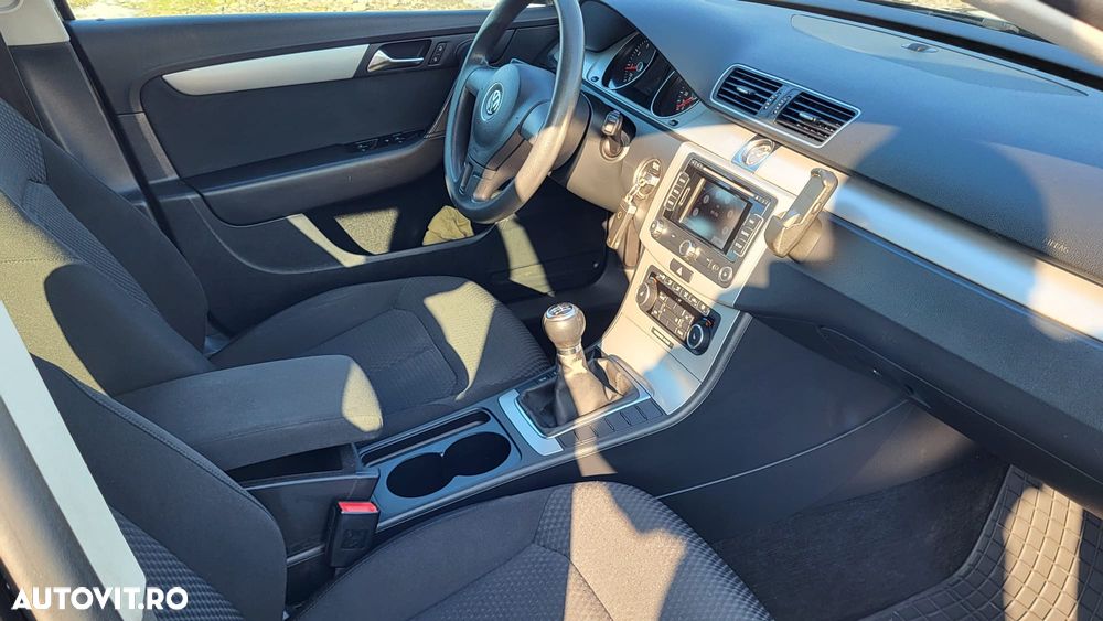 Volkswagen Passat - 6