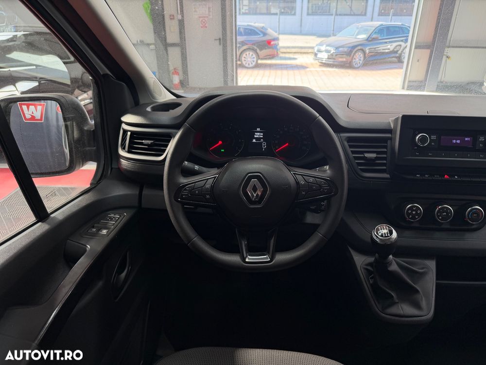 Renault Trafic - 14