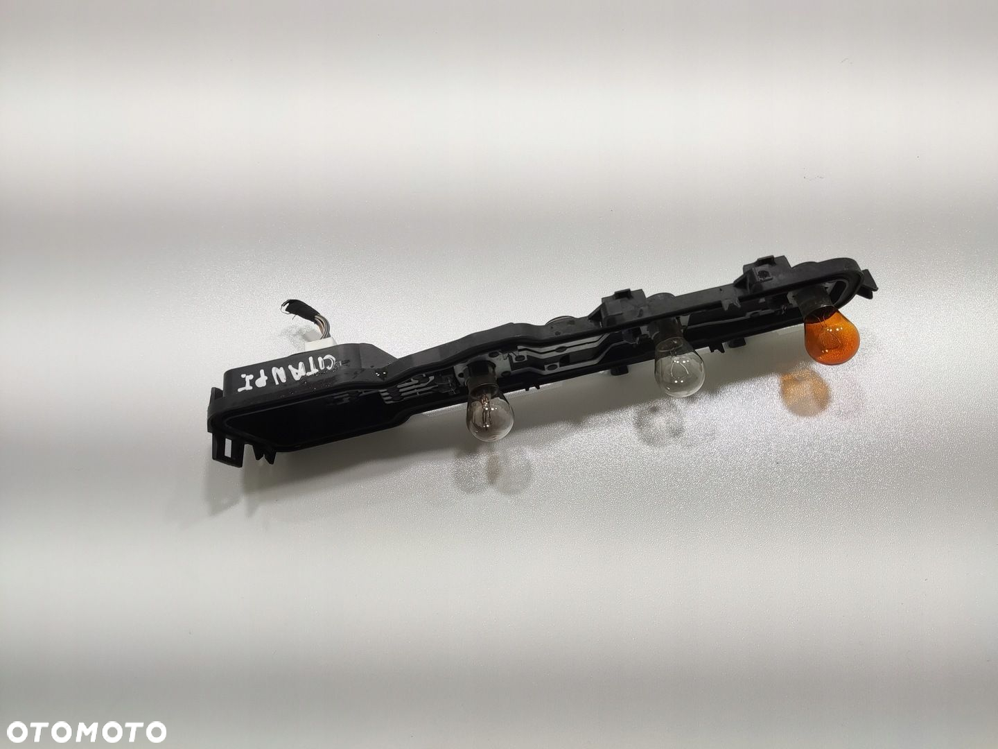 WKŁAD LAMPY TYŁ TYLNY PRAWY OPRAWA ŻARÓWEK MERCEDES CITAN W415 2012-2019 - 2