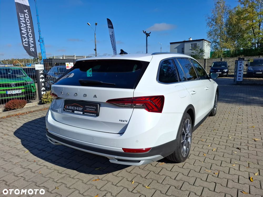 Skoda Octavia 2.0 TDI DSG 4x4 Scout - 37
