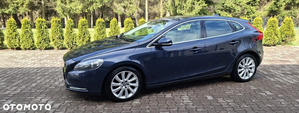 Volvo V40 D2 Momentum - 3